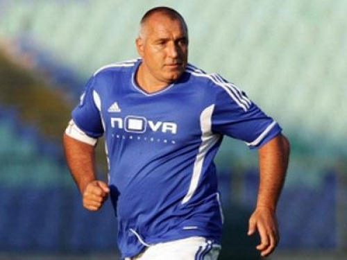 Cựu thủ tướng, cầu thủ B. Borisov.